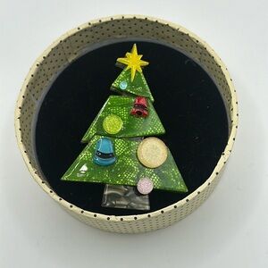 Christmas tree brooch